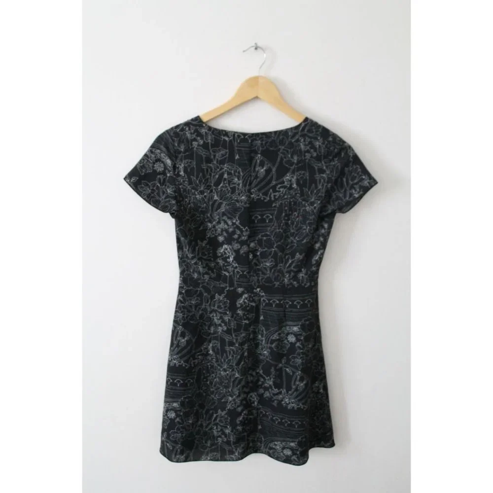 Wilfred Nazaire Fit and Flare Mini Dress Size 2 Black White Aritzia - Picture 3 of 7